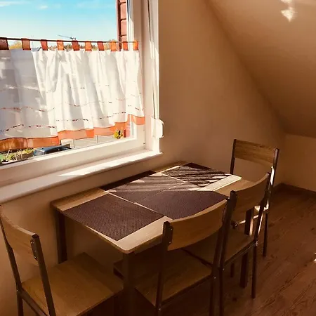 Baltic Vip Letnie W Rewalu アパート